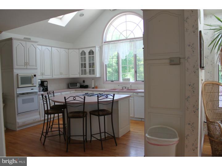 303 Nottingham Drive Spring City, PA 19475 - Photo 9 of 21 Kitchen