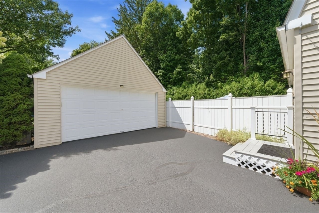 34 Harwich Road West Springfield, MA 01089 - Photo 39 of 42 Gallery Image 39