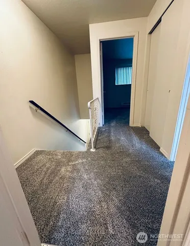 $1,900 | 21527 73rd Place West, Unit 4, Edmonds, WA 98026