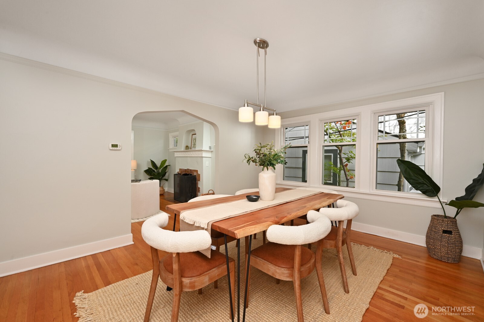 933 North 84th Street Seattle, WA 98103 - Photo 8 of 25 Gallery Image 8