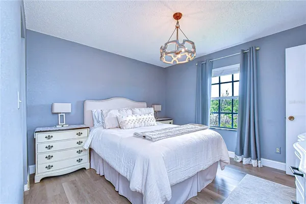 $600,000 | 1216 Brandon Lakes Avenue, Valrico, FL 33594