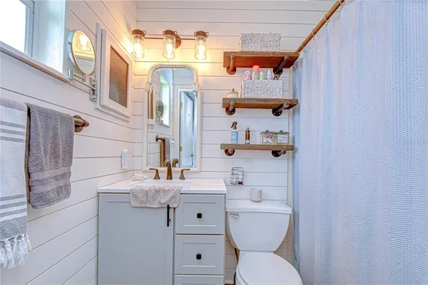 $600,000 | 1216 Brandon Lakes Avenue, Valrico, FL 33594