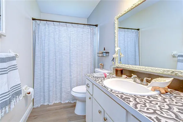 $600,000 | 1216 Brandon Lakes Avenue, Valrico, FL 33594