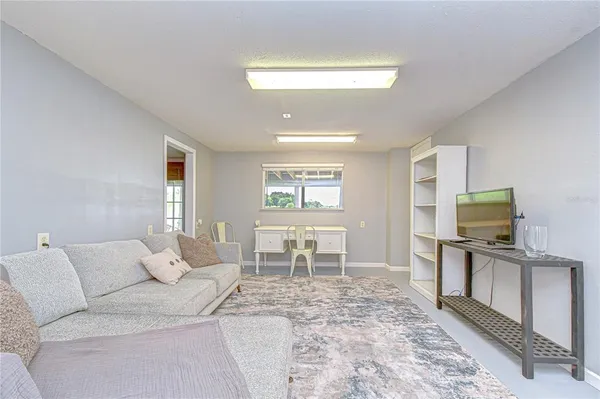 $600,000 | 1216 Brandon Lakes Avenue, Valrico, FL 33594