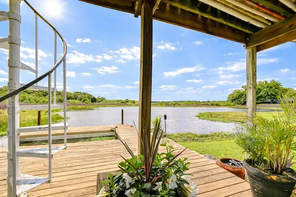 $600,000 | 1216 Brandon Lakes Avenue, Valrico, FL 33594