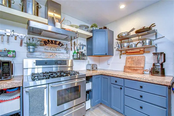 $600,000 | 1216 Brandon Lakes Avenue, Valrico, FL 33594