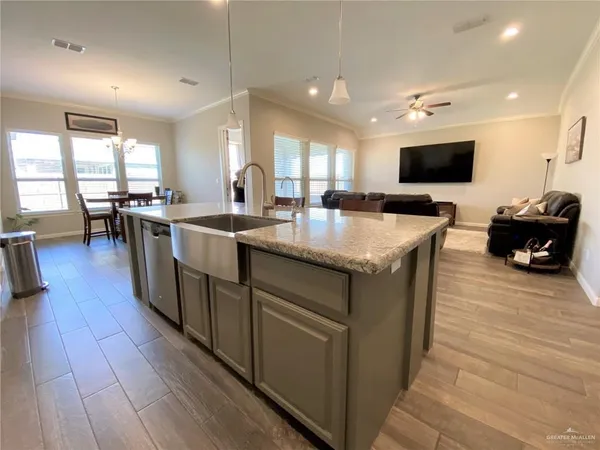 $2,420 | 5208 Escondido Pass, McAllen, TX 78504