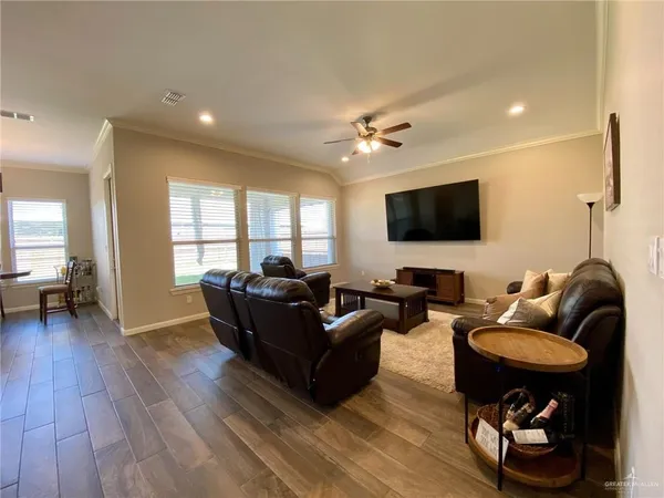 $2,420 | 5208 Escondido Pass, McAllen, TX 78504