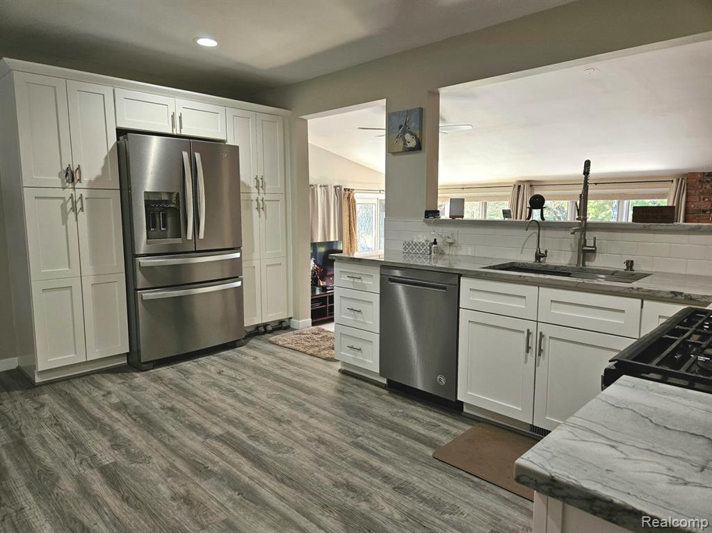 9750 Whitmore Lake Road Brighton, MI 48116 - Photo 6 of 44 Gallery Image 6
