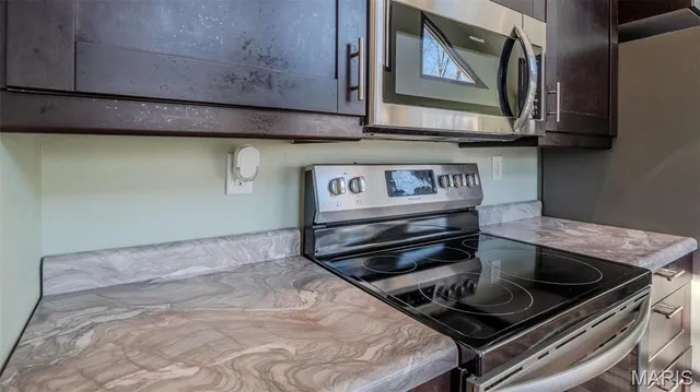 $484,000 | 2101 Vly Crk Drive, Owensville, MO 65066