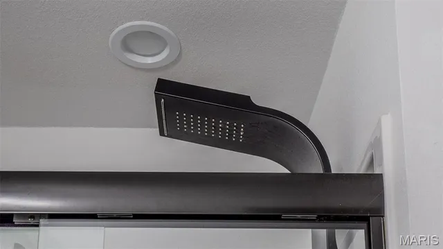 $484,000 | 2101 Vly Crk Drive, Owensville, MO 65066