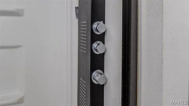 $484,000 | 2101 Vly Crk Drive, Owensville, MO 65066