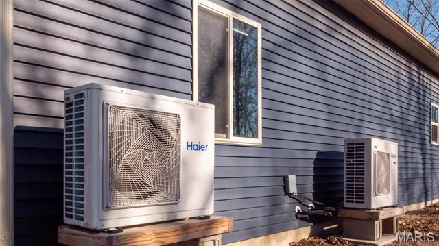 $484,000 | 2101 Vly Crk Drive, Owensville, MO 65066