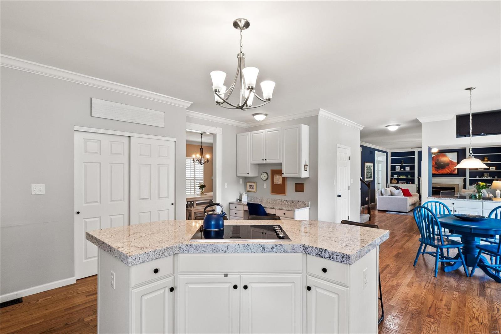 817 Castle Forest Court Ballwin, MO 63021 - Photo 19 of 68