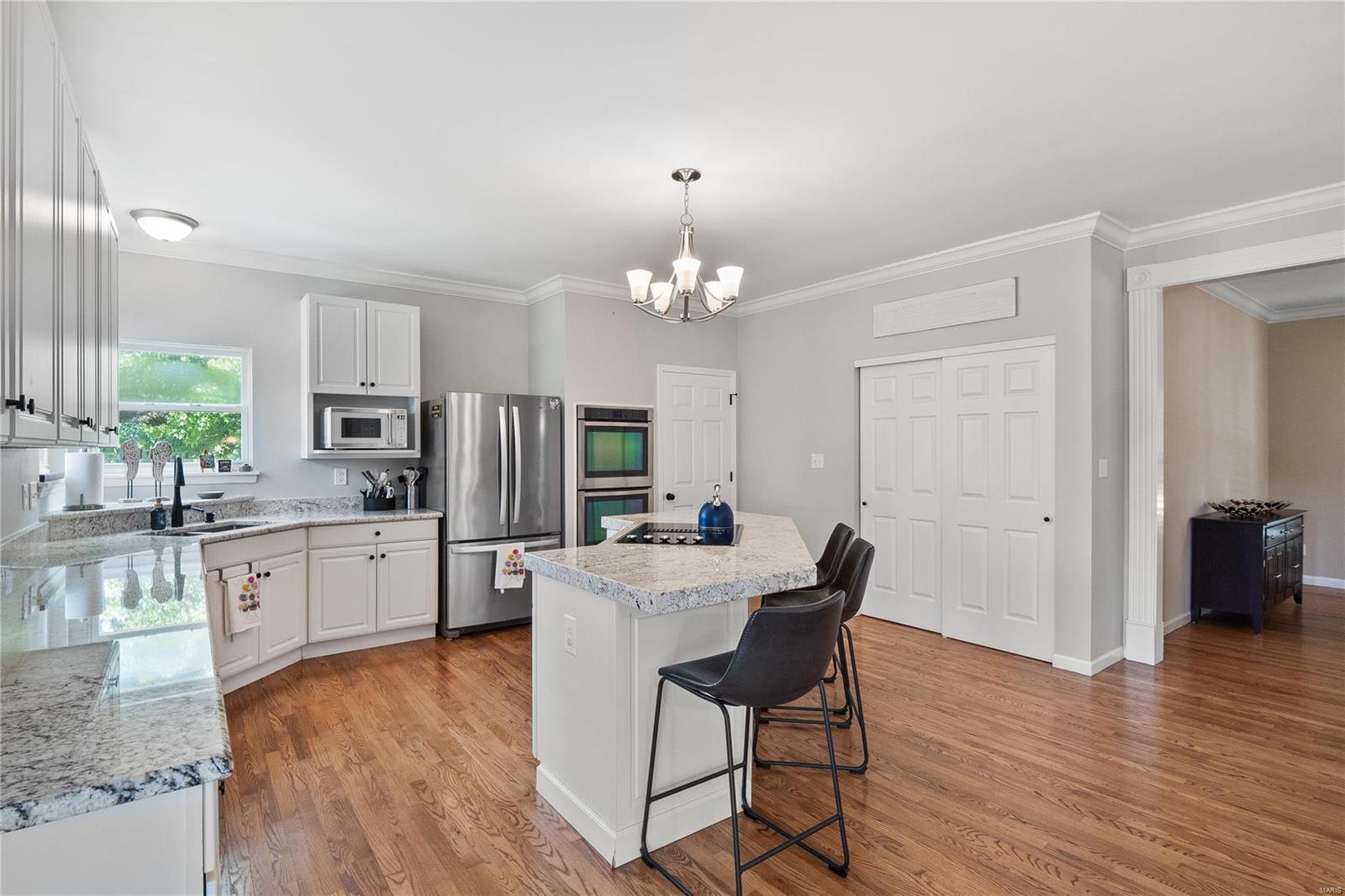 817 Castle Forest Court Ballwin, MO 63021 - Photo 20 of 68