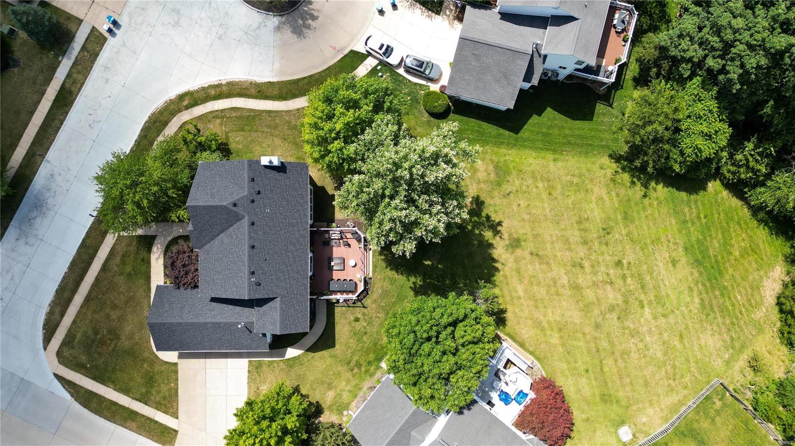 817 Castle Forest Court Ballwin, MO 63021 - Photo 9 of 68