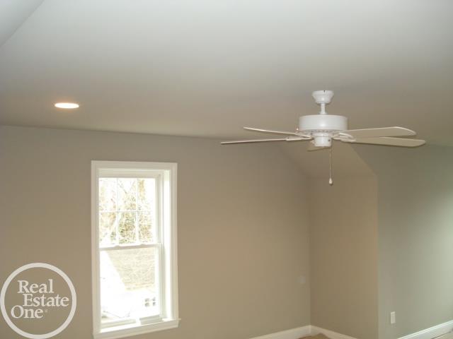 92 Muir Road Grosse Pointe Farms, MI 48236 - Photo 37 of 48