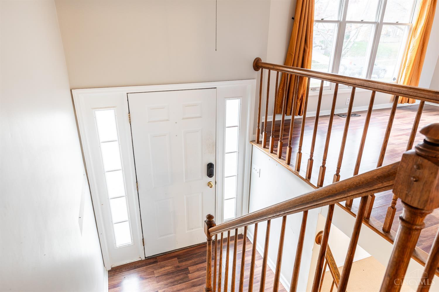 647 Regent Road Cincinnati, OH 45245 - Photo 3 of 38 Gallery Image 3