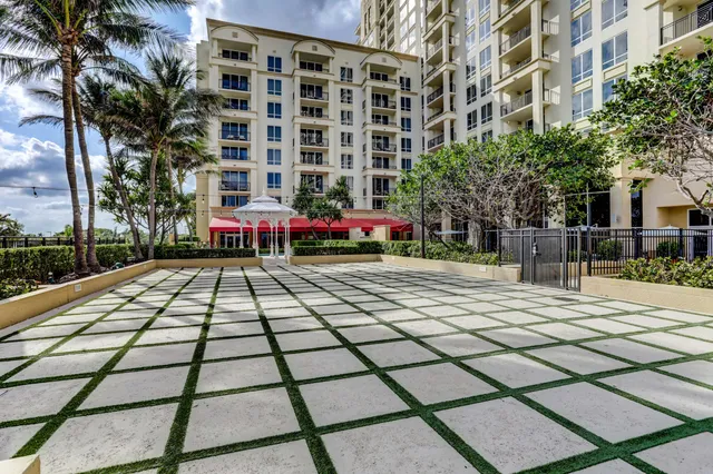 $650,000 | 3800 North Ocean Drive, Unit 505, Singer Island, FL 33404