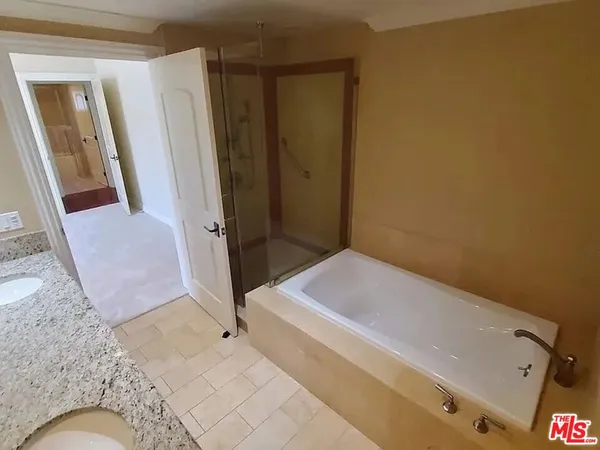 $4,250 | 1135 South Shenandoah Street, Unit A, Los Angeles, CA 90035