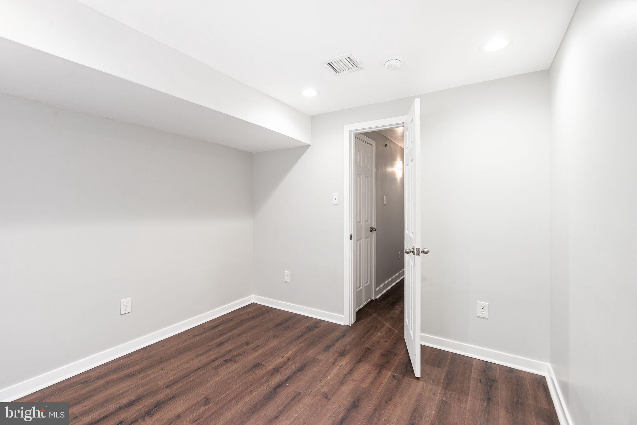 2122 Sears Street Philadelphia, PA 19146 - Photo 14 of 31