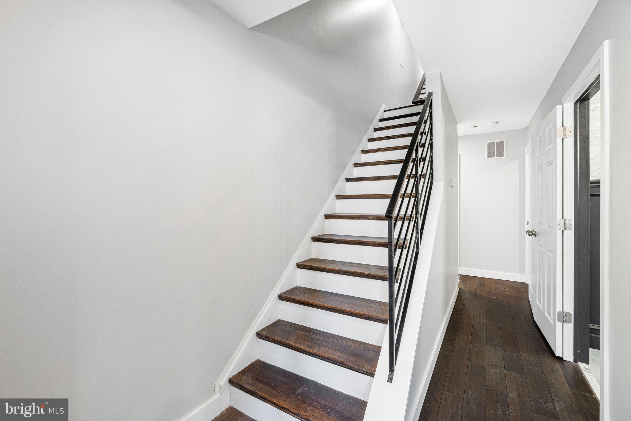 2122 Sears Street Philadelphia, PA 19146 - Photo 20 of 31