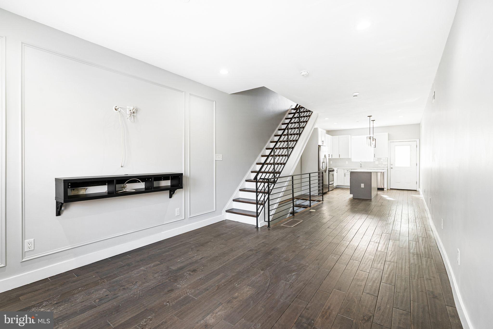 2122 Sears Street Philadelphia, PA 19146 - Photo 3 of 31