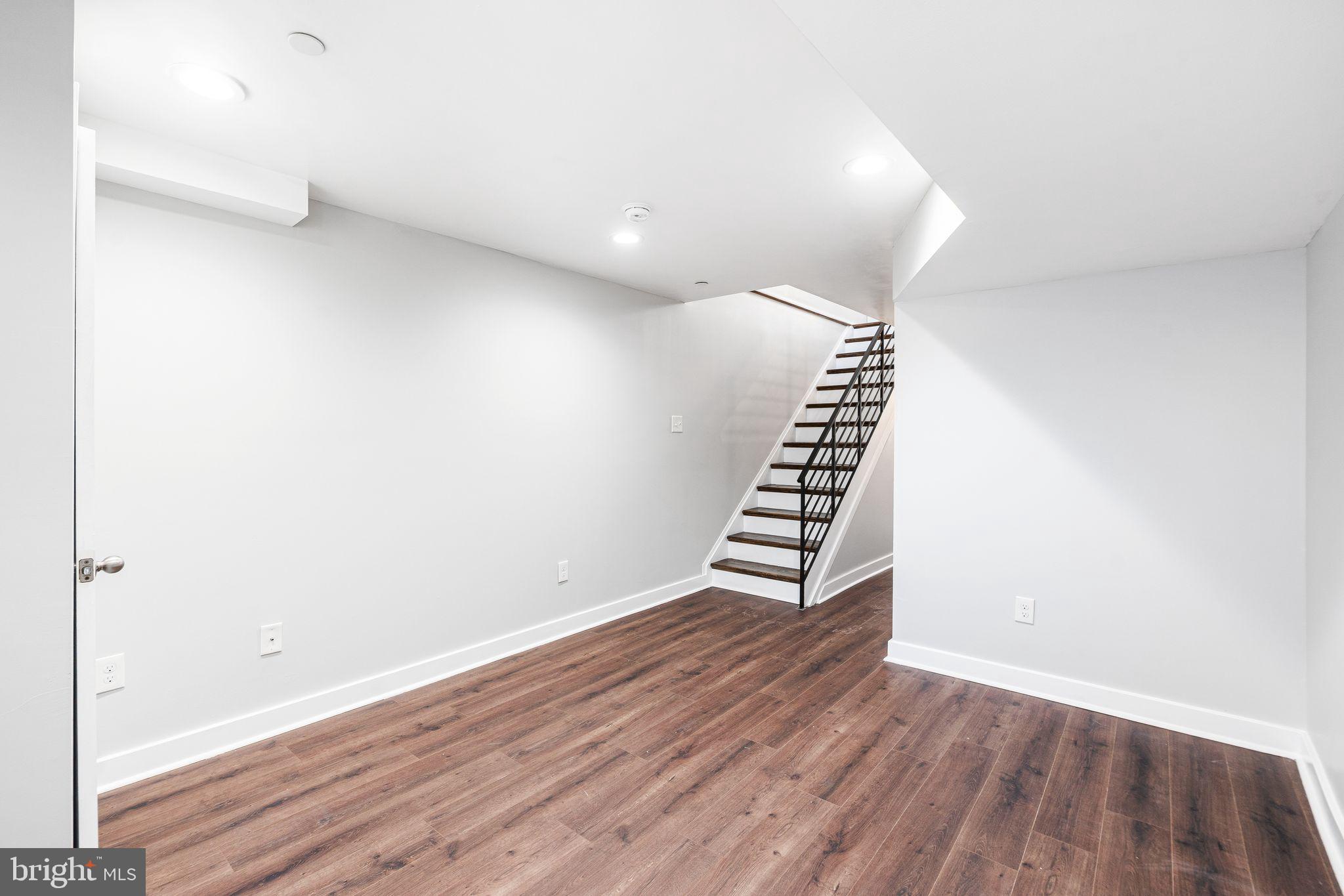 2122 Sears Street Philadelphia, PA 19146 - Photo 9 of 31