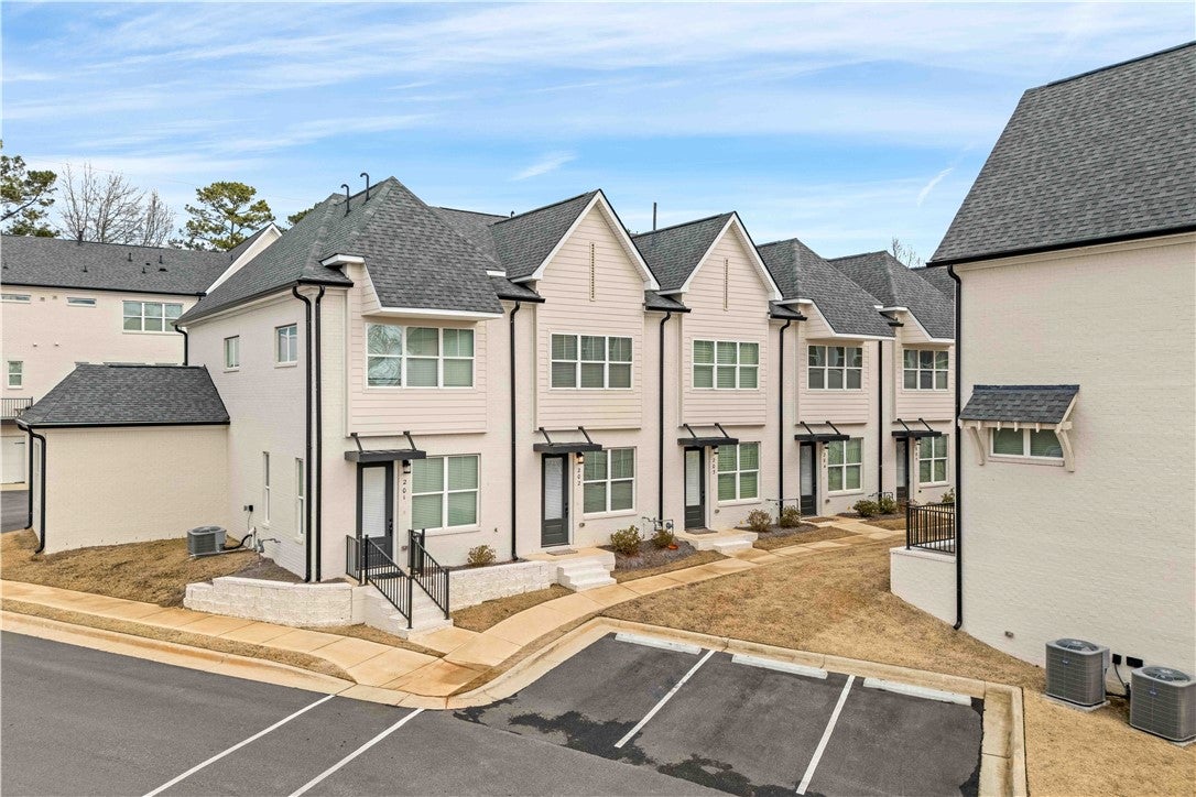 2106 Moores Mill Road, Unit 202 Auburn, AL 36830 - Photo 2 of 18 Gallery Image 2