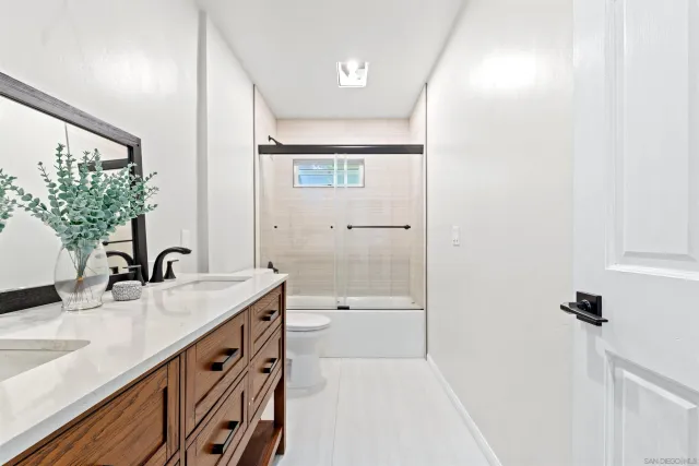 $849,000 | 8870 Villa La Jolla Drive, Unit 210, La Jolla, CA 92037