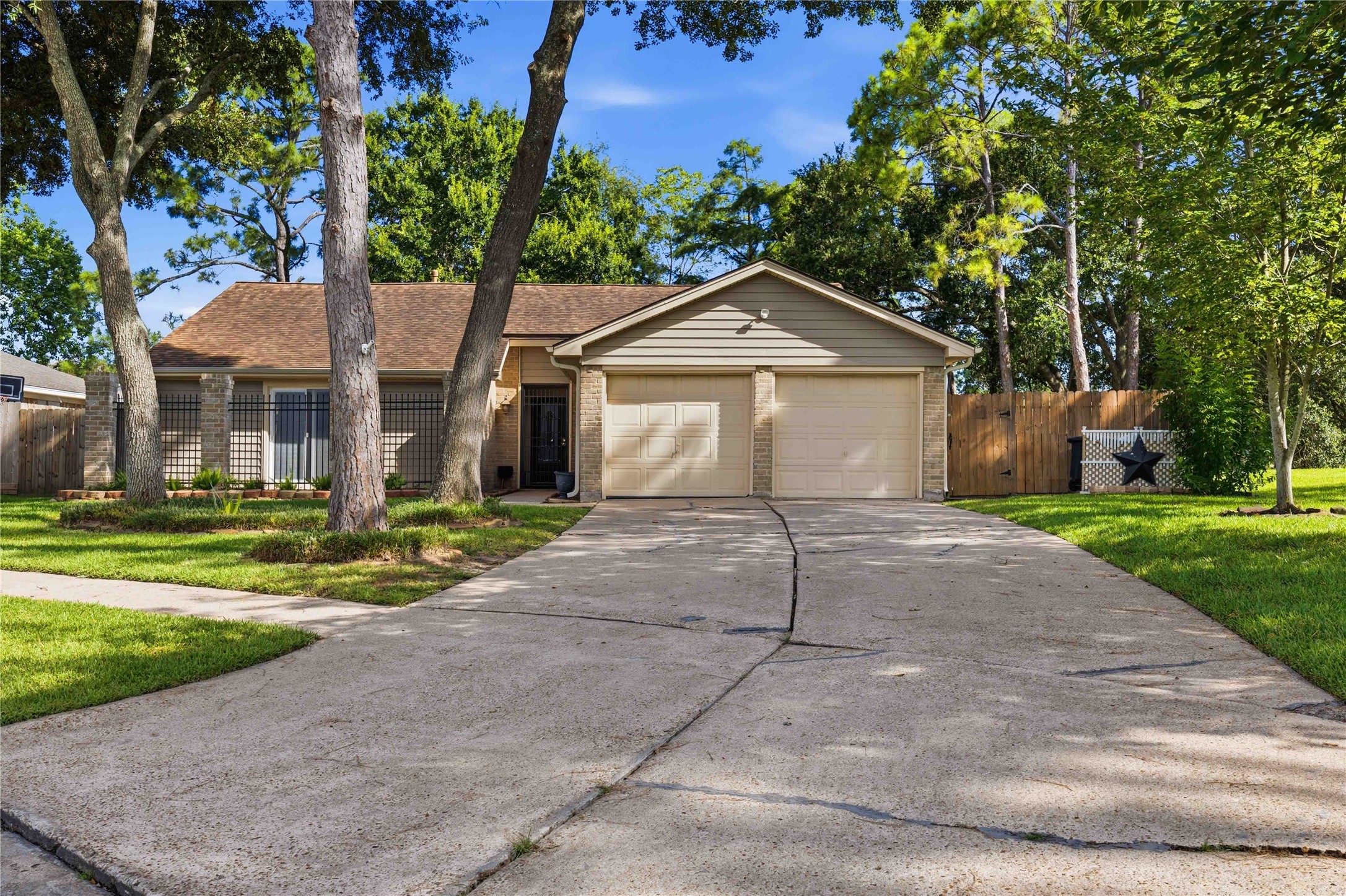 16202 Mill Point Drive Houston, TX 77059 - Photo 1 of 34