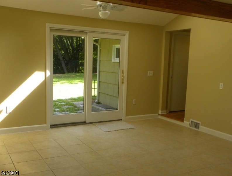 19 Crescent Road Wayne, NJ 07470 - Photo 11 of 16