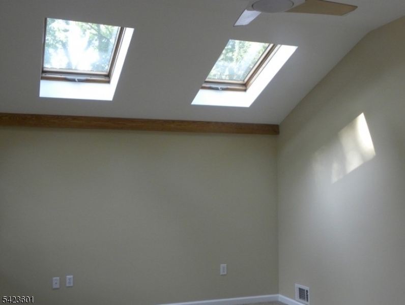 19 Crescent Road Wayne, NJ 07470 - Photo 12 of 16