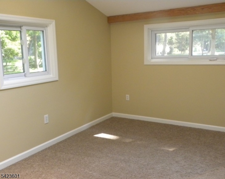 19 Crescent Road Wayne, NJ 07470 - Photo 13 of 16