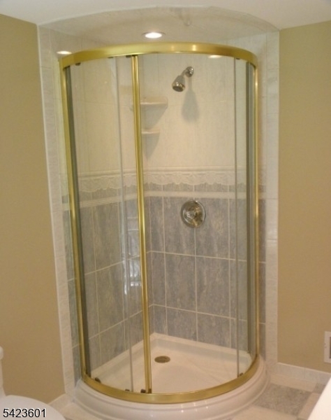 19 Crescent Road Wayne, NJ 07470 - Photo 14 of 16