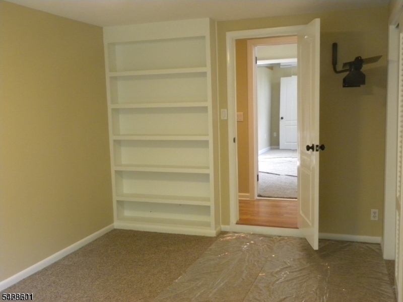 19 Crescent Road Wayne, NJ 07470 - Photo 2 of 16