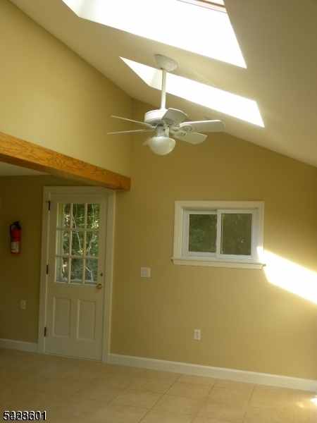 19 Crescent Road Wayne, NJ 07470 - Photo 5 of 16