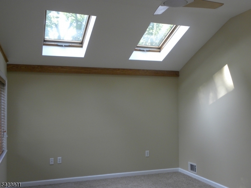 19 Crescent Road Wayne, NJ 07470 - Photo 6 of 16