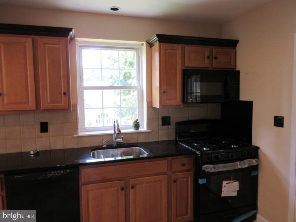 9255 Exeter Road Philadelphia, PA 19114 - Photo 17 of 30 Gallery Image 17