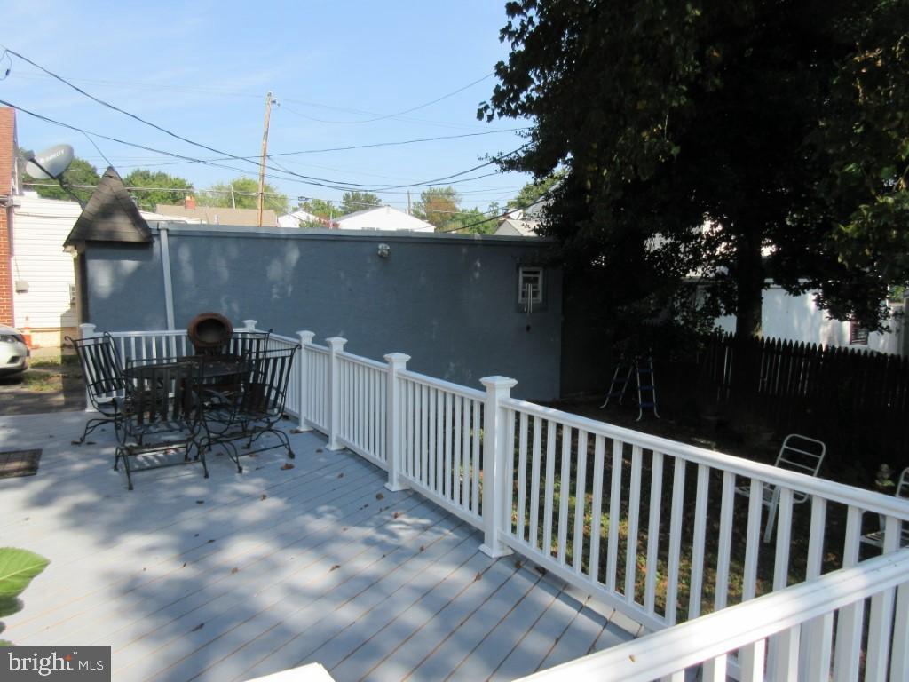 9255 Exeter Road Philadelphia, PA 19114 - Photo 4 of 30 Gallery Image 4