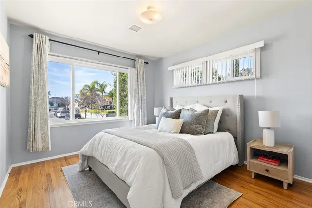 $1,249,000 | 2324 Harold Circle, Burbank, CA 91504