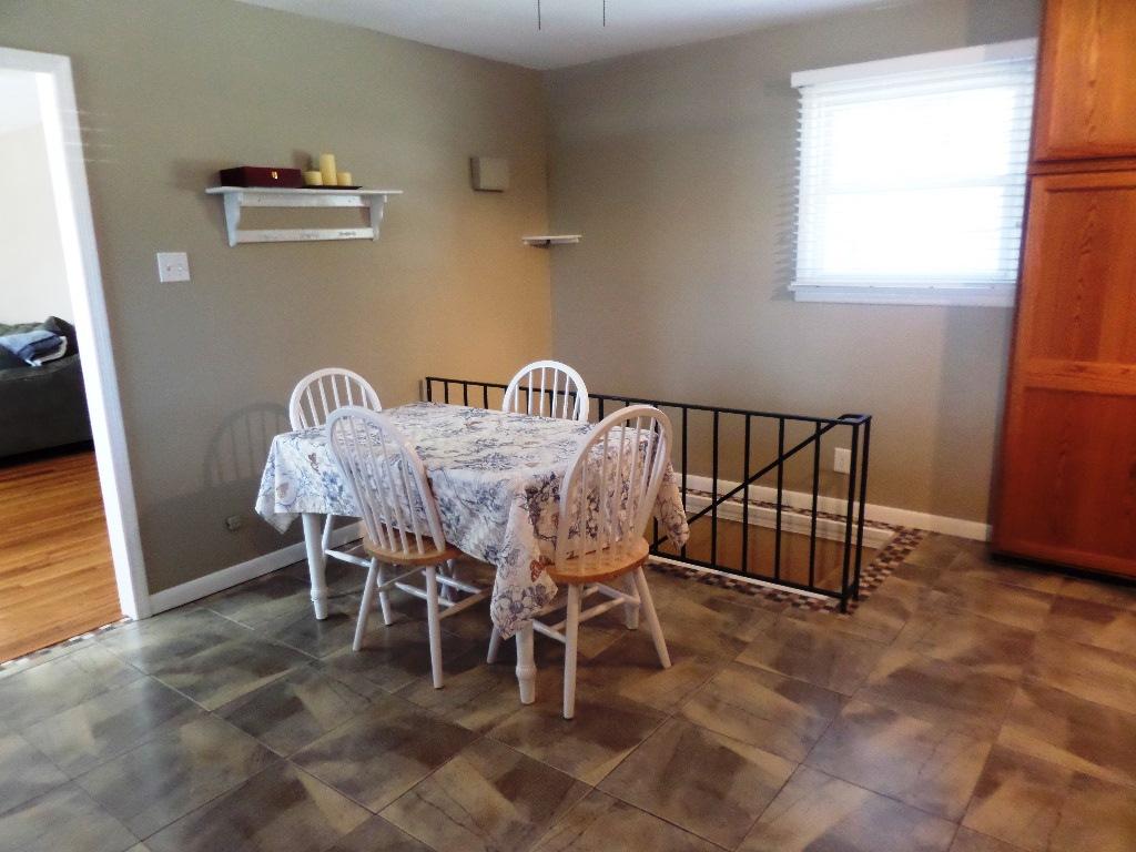 137 Georgia Avenue Oak Ridge, TN 37830 - Photo 5 of 30 Breakfast Area