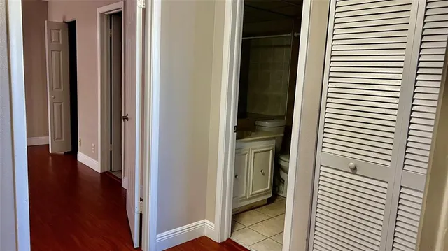 an empty room with an empty space