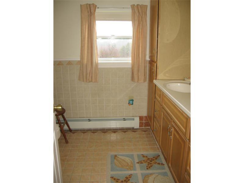 337 Green Road Fairfield, ME 04937 - Photo 22 of 26 Bathroom.
