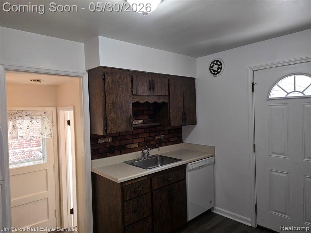 1705 Bournemouth Road Grosse Pointe, MI 48236 - Photo 6 of 20