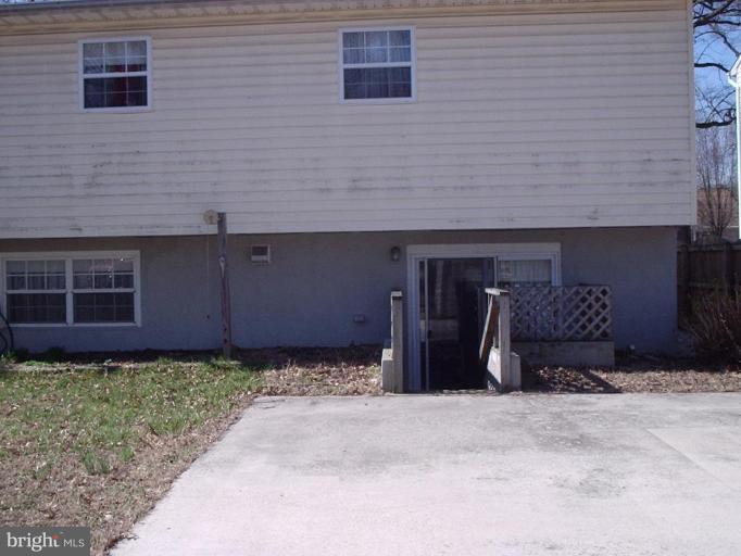 7791 West Shore Road Pasadena, MD 21122 - Photo 15 of 18 Exterior (Rear)
