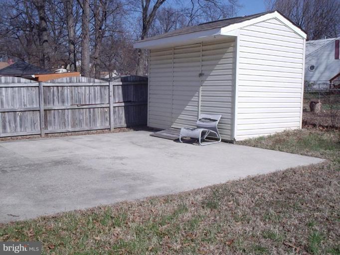 7791 West Shore Road Pasadena, MD 21122 - Photo 17 of 18 Shed