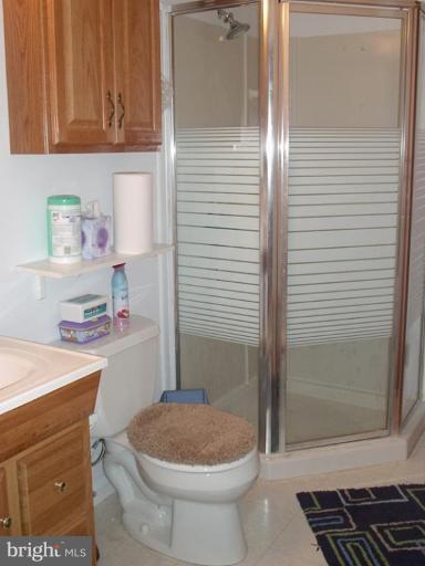 7791 West Shore Road Pasadena, MD 21122 - Photo 9 of 18 Bath #1