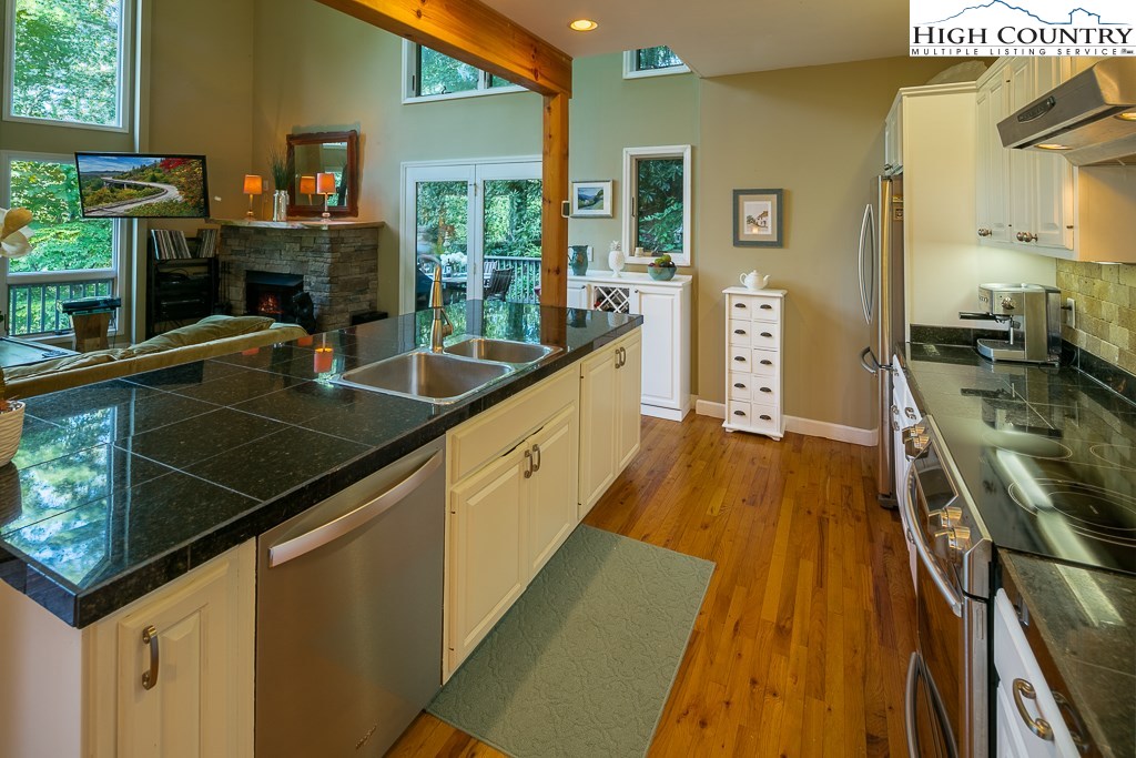 2177 Broadstone Road Banner Elk, NC 28604 - Photo 12 of 35 Gallery Image 12