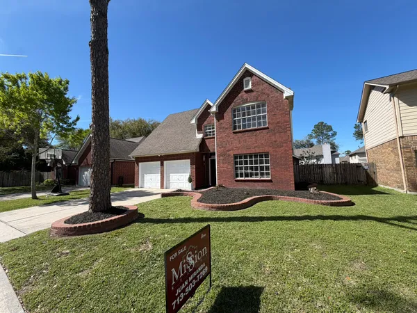 $349,500 | 14610 Cobre Valley Drive, Houston, TX 77062